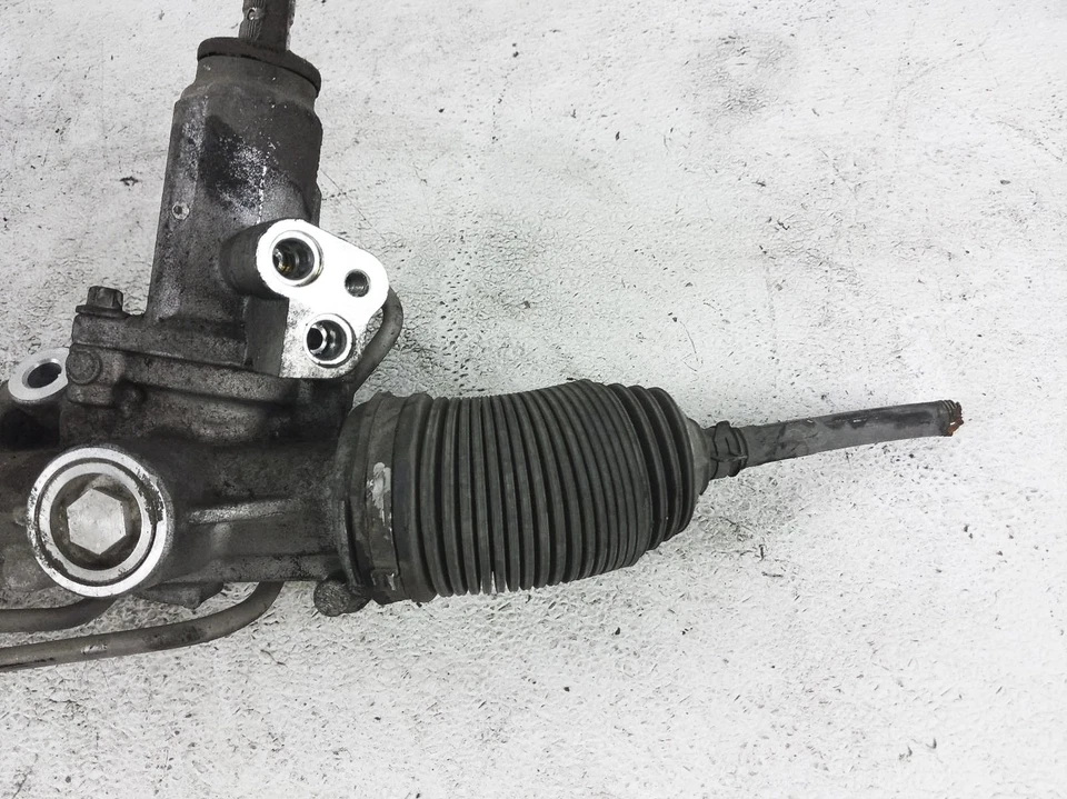 2010-2014 Mercedes-Benz E350 Power Steering Gear Rack Pinion Has A Broken Tierod - Image 2 of 4