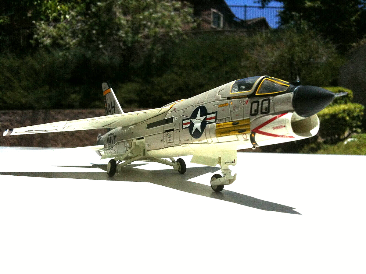 Century Wings Vought F8E Crusader USN VF-162 Hunters, USS Oriskany
