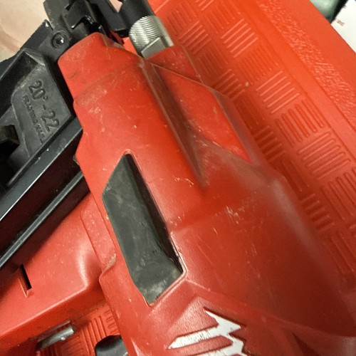 Milwaukee Tool 2744-20 M18 Fuel 21-Degree Framing Nailer (Tool Only) - Afbeelding 6 van 9