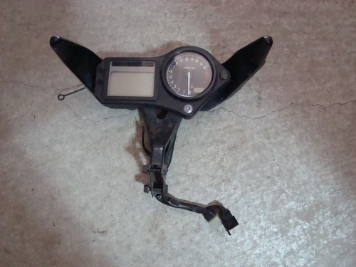 Honda CBR600 F4i 2002 Gauges Instrument Cluster & Bracket