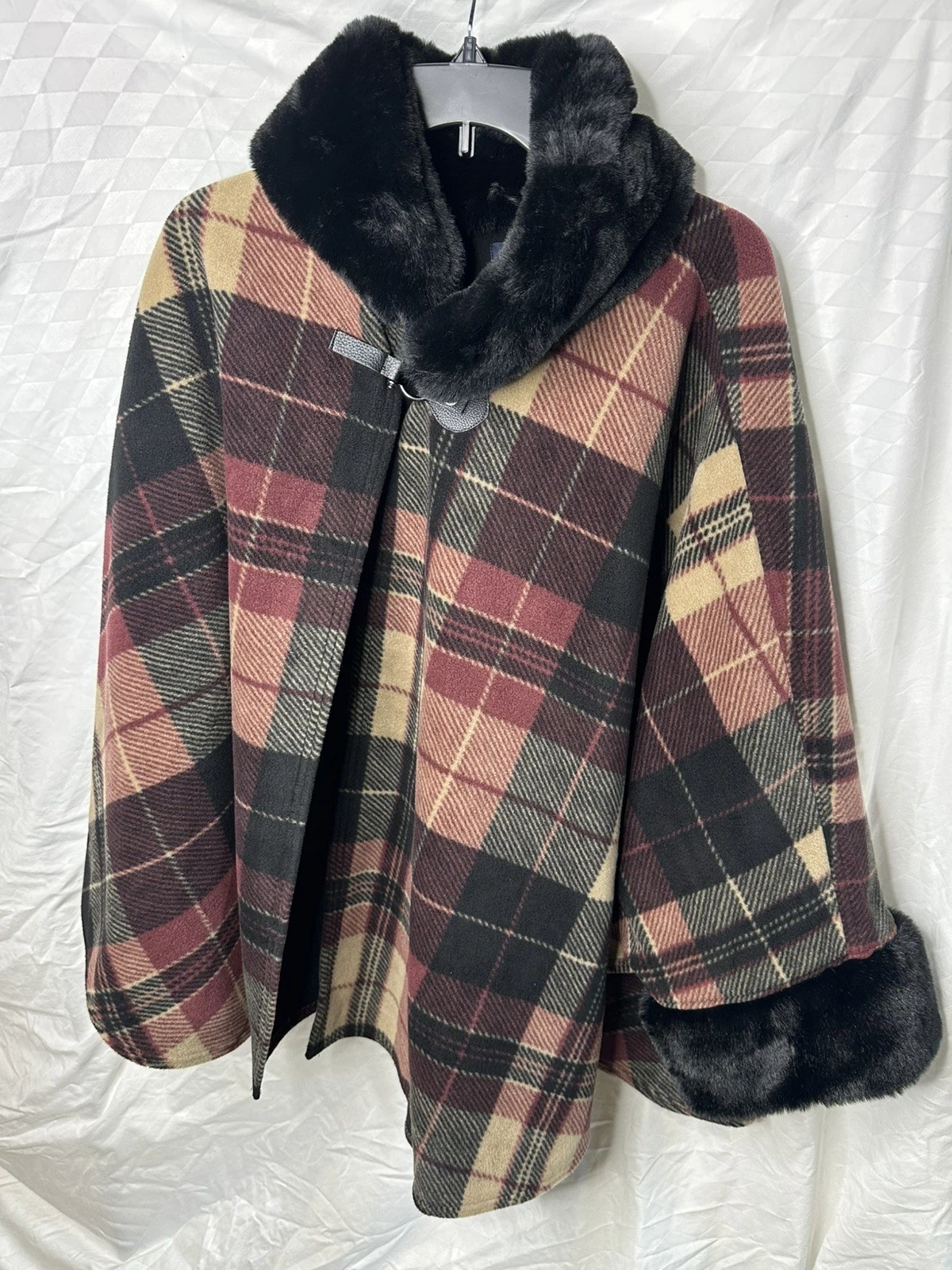 Rachel Roy Cape Collar Wrap Fleece Plaid Brown Black Shawl Cozy Warm Poncho OS