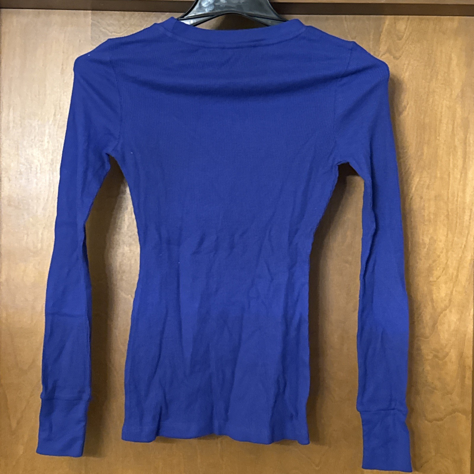 Aeropostale Y2K Blue Polar Bears Long Sleeve Thermal Henley Women's