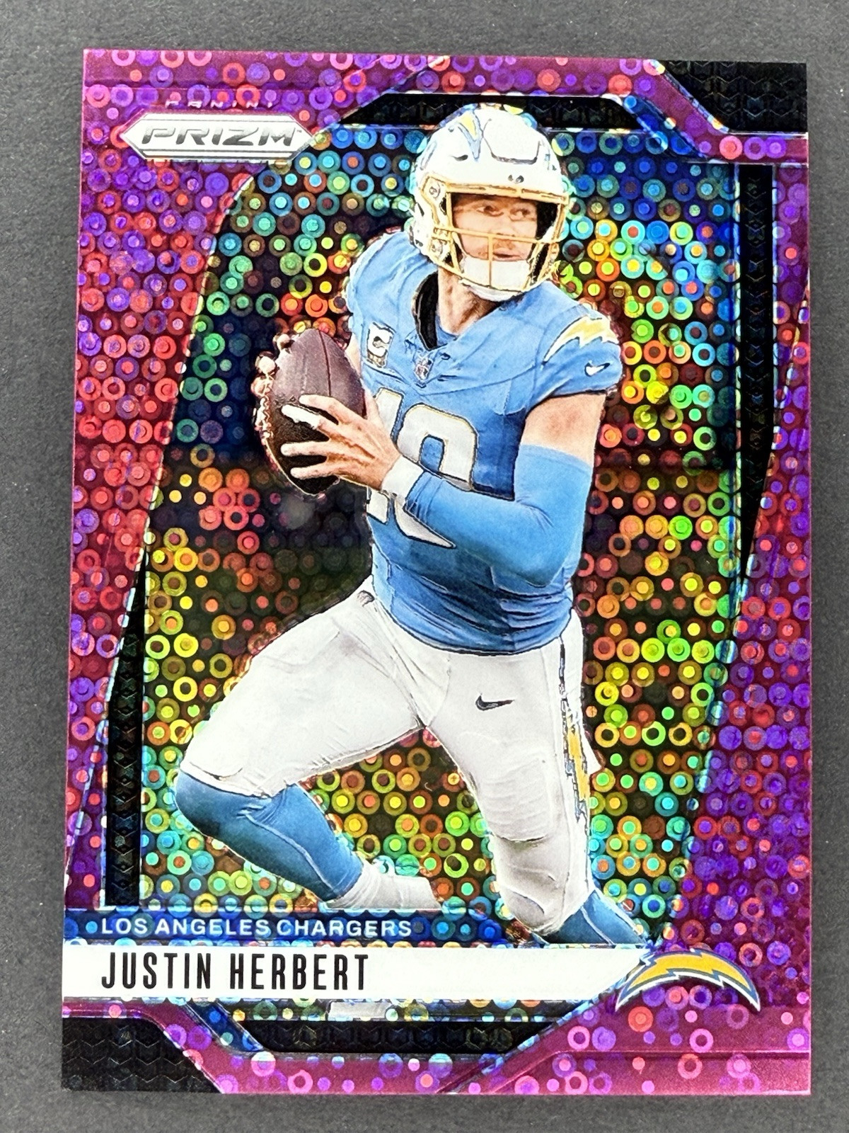 2024 Prizm Football - #157 Justin Herbert Pink No Huddle Prizm /25