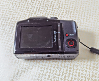 Kodak EasyShare Z915 10 MP Optical Zoom 10x Digital Camera Black