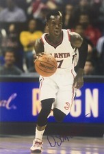 12) Dennis Schr&ouml;der signiert Basketball NBA Foto Unterschrift Autogramm signed