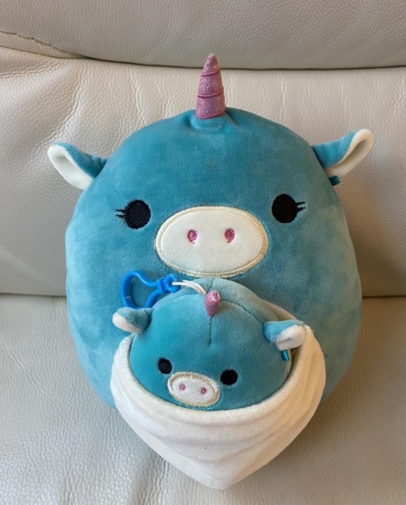 NWOT 8” And Clip Zoe Unicorn Mommy Baby Set Exclusive Squishmallow