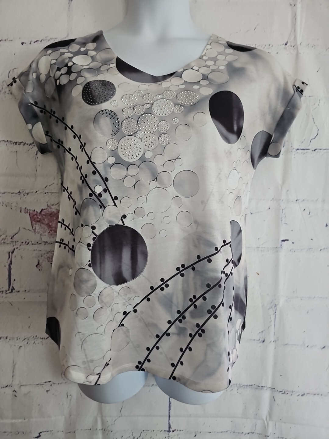 New Direction Sample Product Pullover Top Geometr… - image 1