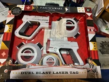 FAO Schwarz--Duel Blast Laser Tag Player Game Light--Sound Effects--Action Set