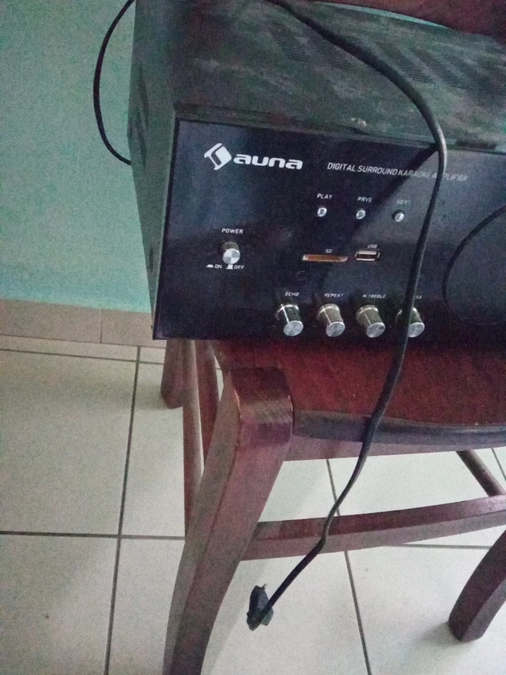 Amplificatore Auna colore nero , 150 Watt ,Surround Speaker - Immagine 2 di 3