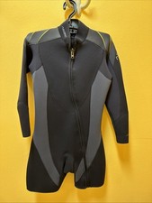 Akona Adventure Gear Men s 3MM Neoprene Wetsuit Long Sleeve Shorty Medium