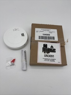 First Alert 2 In 1 Protection Slim Smoke Carbon Monoxide Alarm SMCO210V