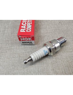 NGK G-Rated Sparkplug BR9EG For Honda CR125R 1982-2007