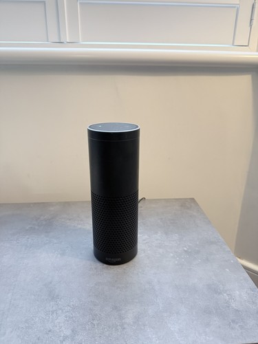Amazon Echo 1. Generation Smart Assistant Alexa Lautsprecher Schwarz SK705DI