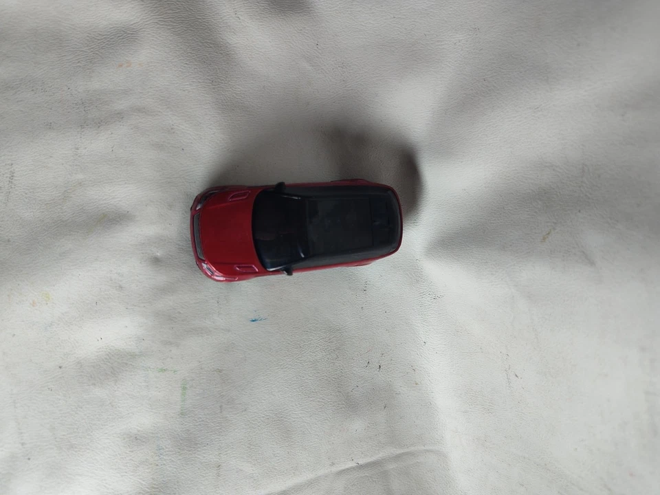 Red Hot Wheels Range Rover Velar 压铸汽车 – 二手 — 第 2/4 张图片