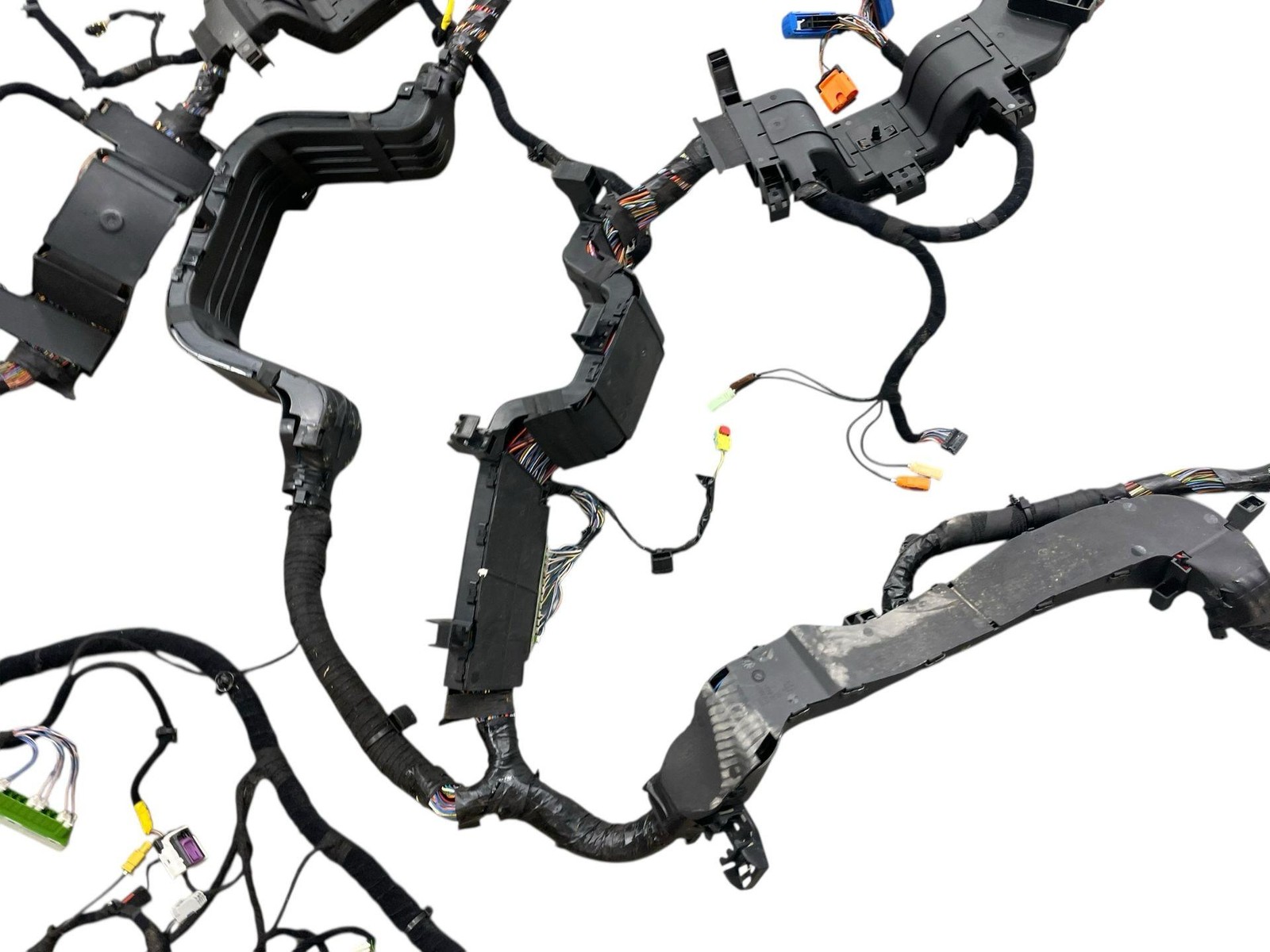 2017-2024 MASERATI LEVANTE 3.0L BODY WIRE HARNESS 0670105913010348