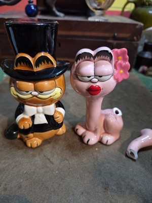 Vintage Enesco Garfield and Arlene Bride and Groom Set Wedding 1982 Damaged 