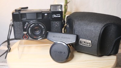 Yashica Auto Focus Black 38mm f/2.8 Portable Point & Shoot Compact Film Camera