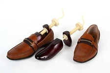 SWE Comfy Puppy  2-Way Wooden Shoe Stretchers - Pair of 2 - Size 9-14