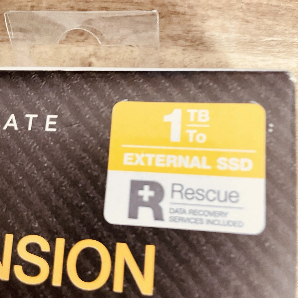 Seagate Expansion SSD 1 TB Portable External Solid State Drive STJD1000400 - Image 2 of 4