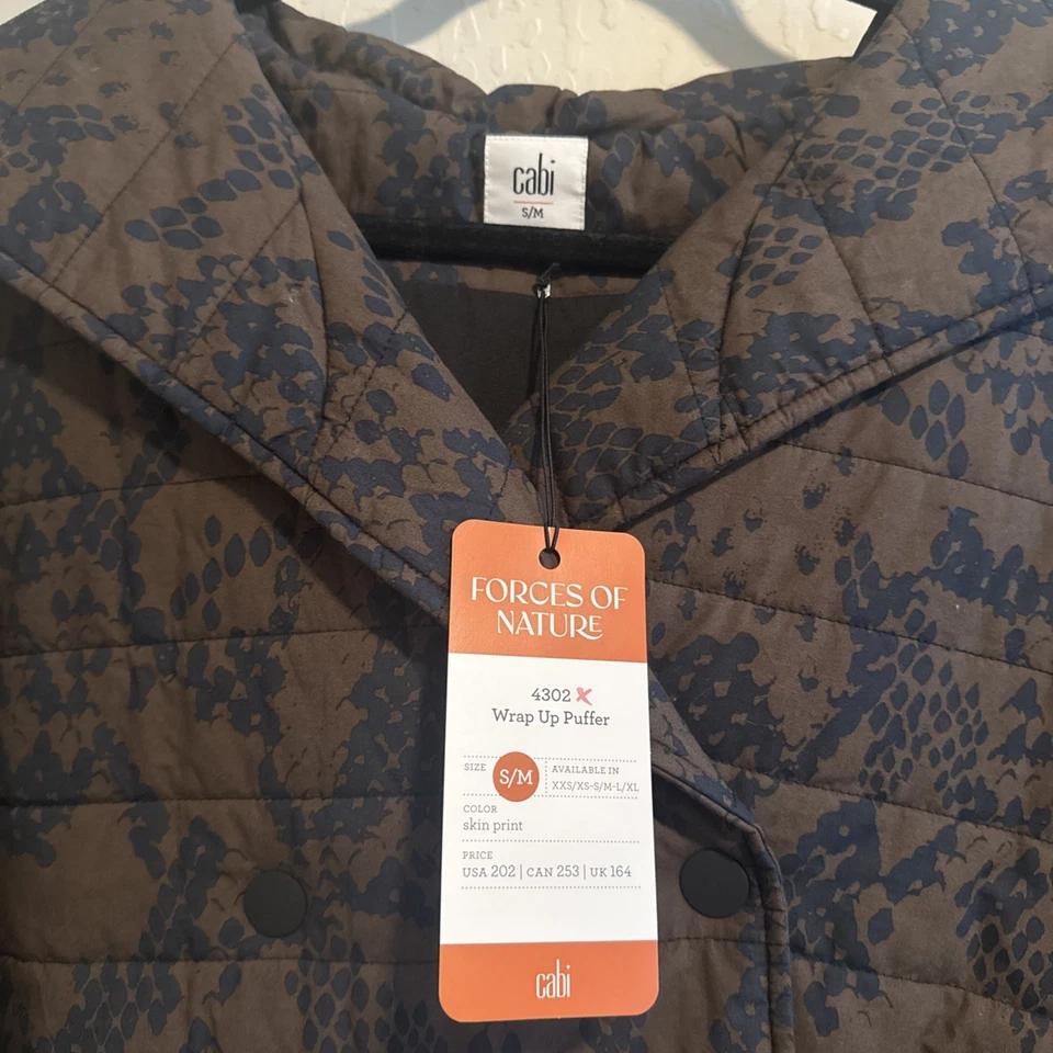Cabi Wrap Up Puffer NWT size S/M Oversized - Image 2 of 3