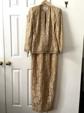 Nahdree by Victor Costa Size 8 Gold Special Occasion Gown W/Jacket Lace - Beaded