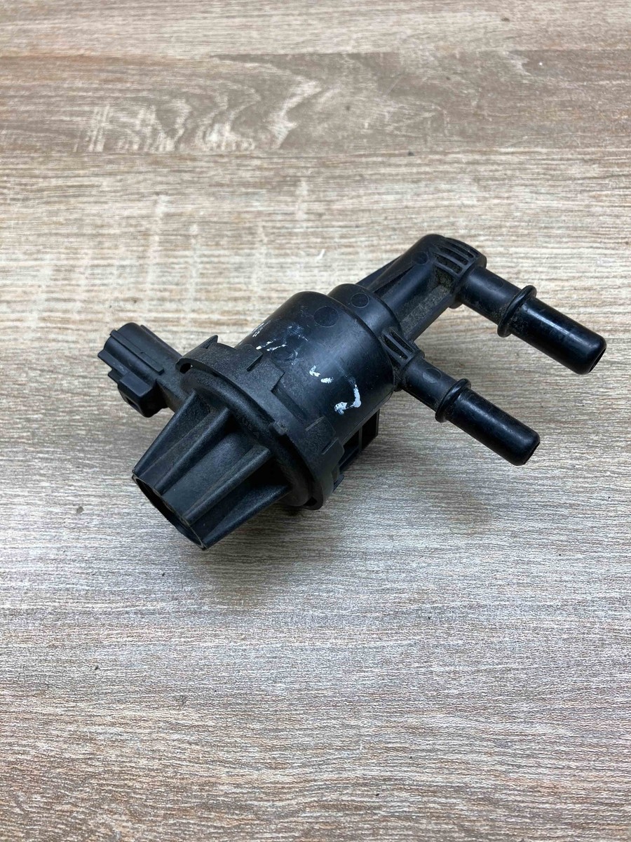 7U5A 9G641 AA OE Ford Escape FUEL VAPOR CHARCOAL CANISTER EMISSION