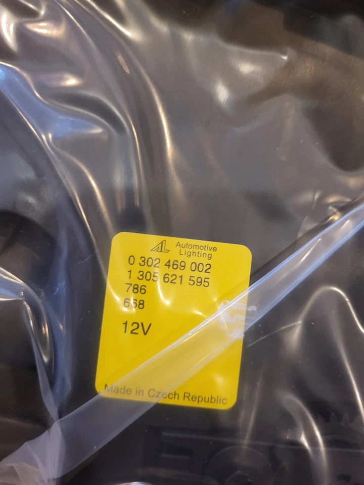 Faro halógeno derecho BMW 740i E38 0302469002 ¡Nuevo en caja! Foto 2 de 4