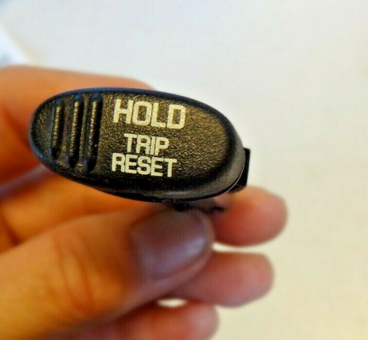 99 00 01 02 03 04 1999 OLDSMOBILE ALERO TRIP RESET BUTTON 22650851 OEM