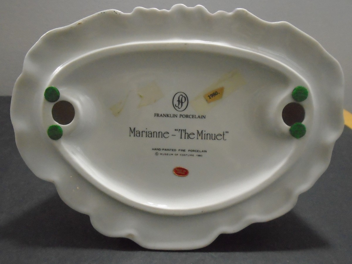 VINTAGE FRANKLIN PORCELAIN FIGURINE MARIANNE THE MINUET