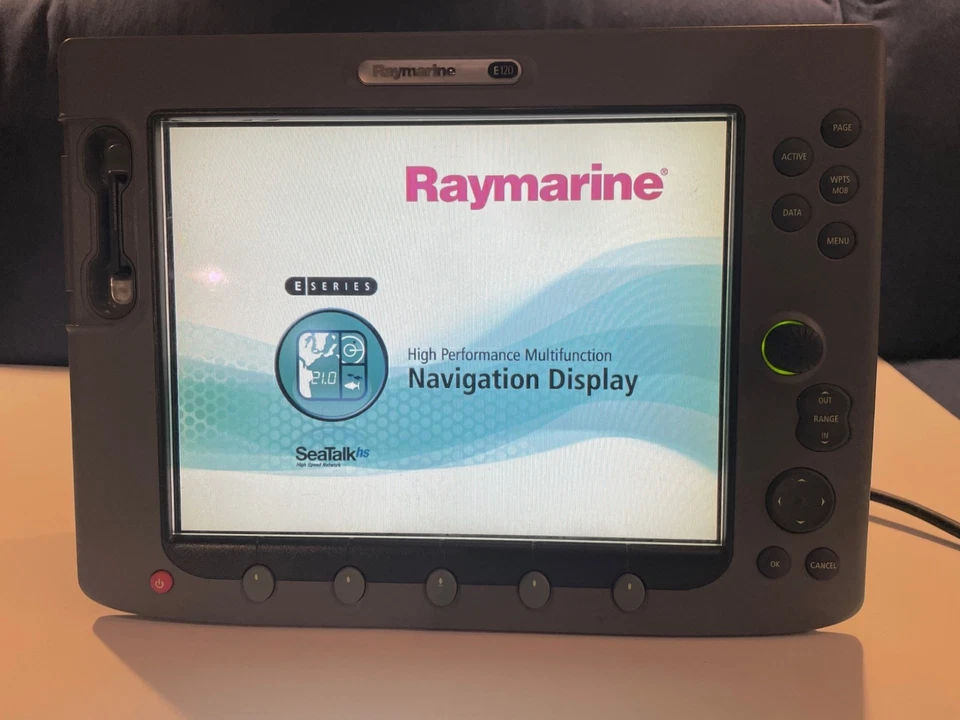 Raymarine E120 E-Series Classic Chartplotter (E02013) w/ Cables - Image 2 of 4