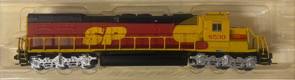 N Scale Intermountain Kodachrome SD40T-2 DCC Equipped SP 8530 Southern Pacific - Image 2 of 4