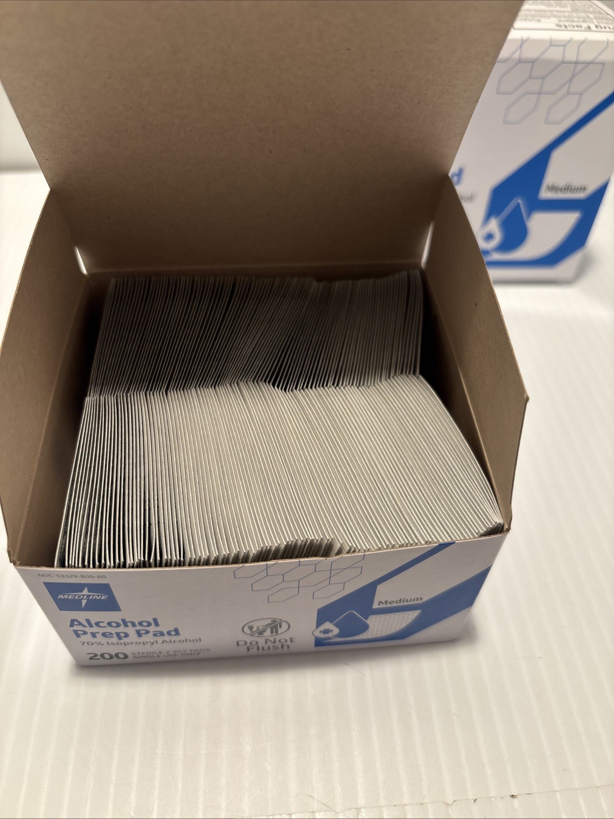 2 Box Medline-Alcohol 200 Prep Pads-Sterile 2-Ply Medium-MDS090735 (400 Total)