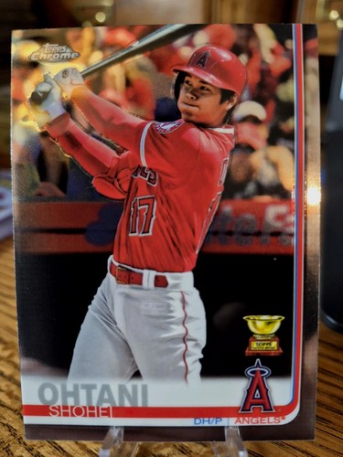 2019 Topps Chrome - Shohei Ohtani # 1 Batting Gold cup