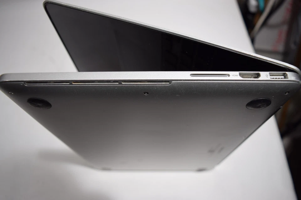 2015 Apple MacBook Pro 13" Retina Dual Core i5 8GB RAM-128GB SSD. Os Monterey - Image 2 of 4