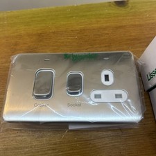 1no Schneider Stainless Steel 45amp Cooker Switch With 13amp Socket Screwless