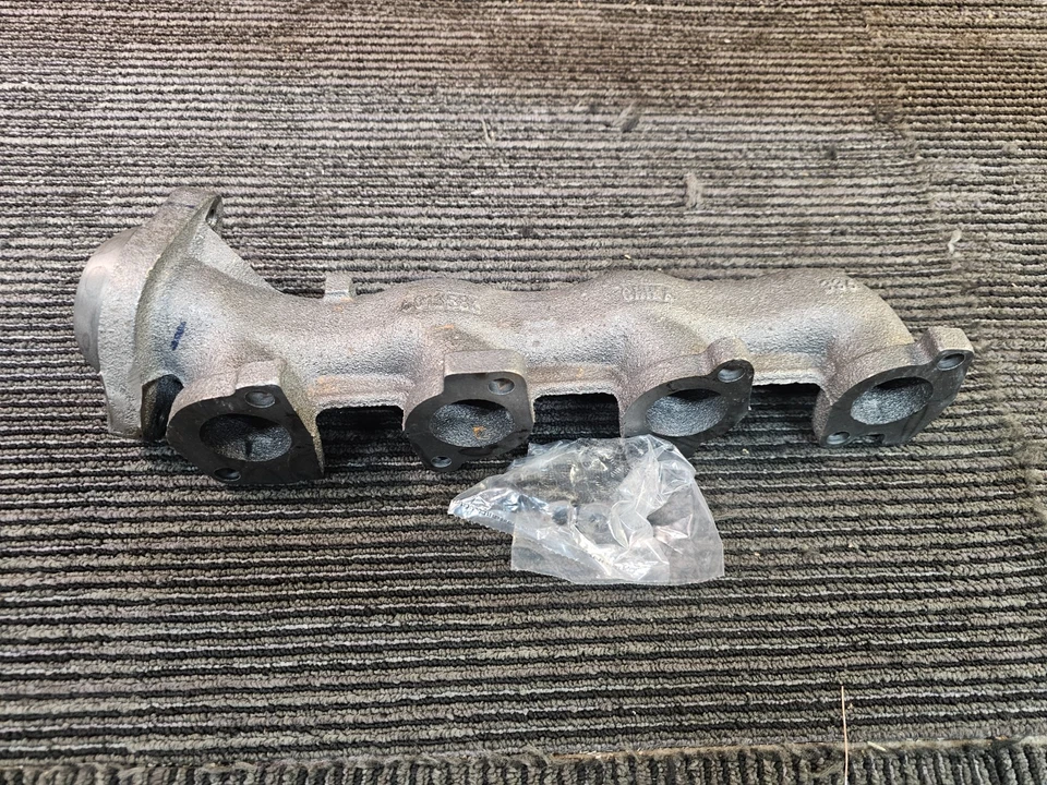 Dorman 674-586 Cast Iron Natural Exhaust Manifold For 1999-2002 Ford Expedition - Image 2 of 4