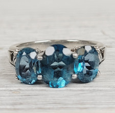 VINTAGE BLUE TOPAZ 3 STONE STERLING SILVER 925 RING SZ 6 GEMSTONE RETRO PRETTY