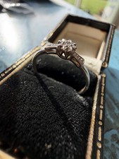 9ct WHITE GOLD DIAMOND RING ENGAGEMENT RING HALLMARKED