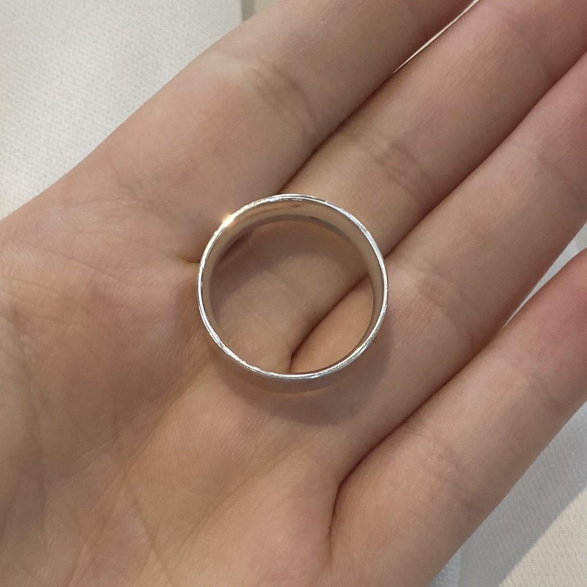 8mm Sterling Silver Plain Flat Wedding Band Ring - Men & Women (Sizes 6 To 14)