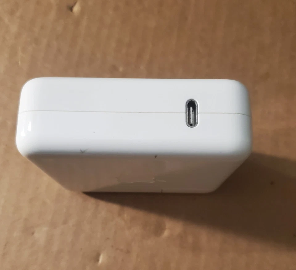 Apple Airport Express A1719 2nd Generation 87W - Image 3 of 4