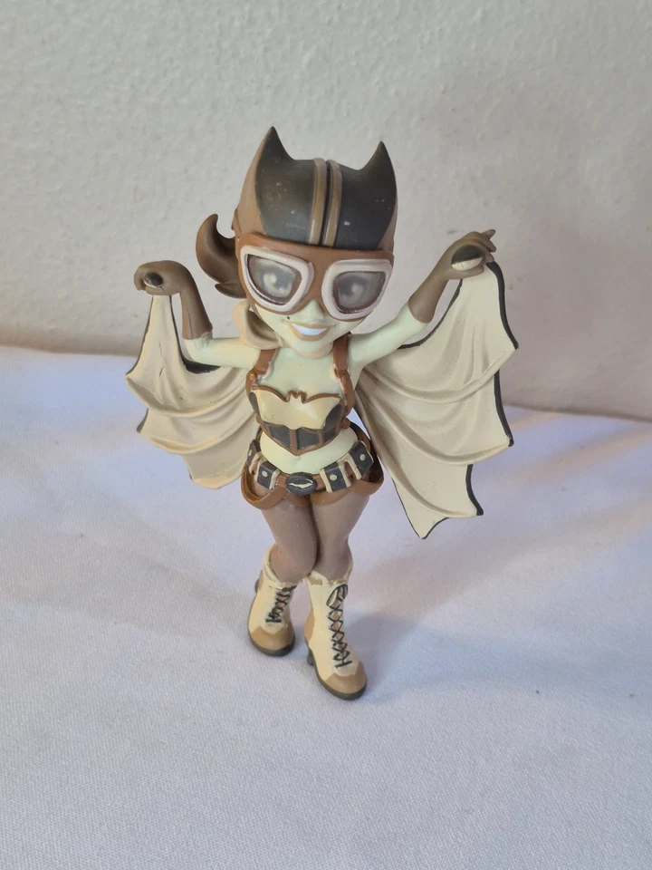 Figura variante Rock Candy DC Bombshell Batgirl Hot Topic SIN CAJA Sin soporte Foto 2 de 4