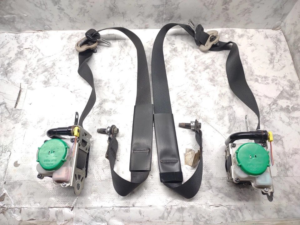 14-15 NISSAN VERSA NOTE FRONT SEAT BELTS SEATBELTS BLACK LEFT RIGHT SET OEM - Image 2 of 2