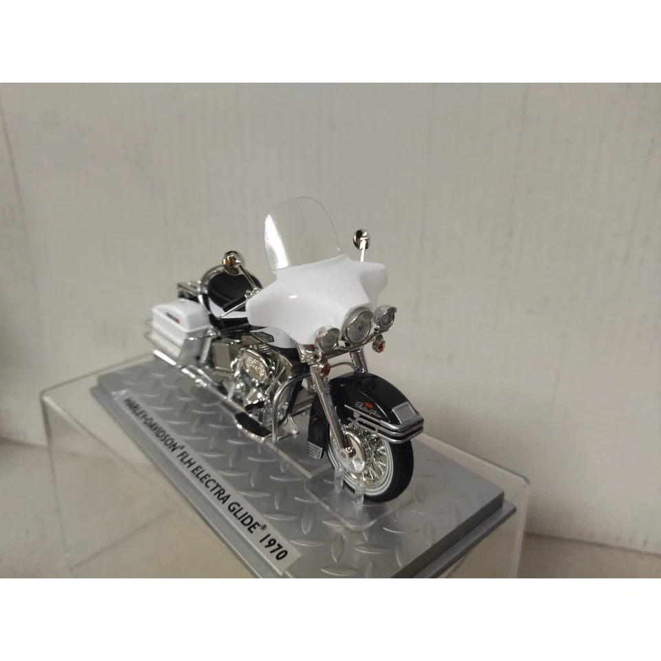Harley Davidson FLH Electra Glide 1970  - Weiss Schwarz  Topmodell  1:24 Altaya - Bild 3 von 3
