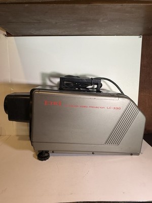 Eiki LC-330 LCD Desktop Projector Zoom Lens 4:3 640x480 220 ANSI 1999 - TESTED