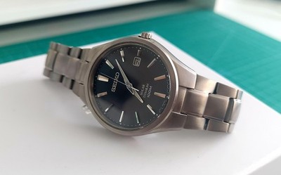 Armbanduhr Seiko Solar Titanium V157-0BB0 Quarz Uhr 40mm