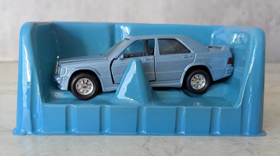 Caja de cerillas Superkings K-115 Mercedes 190E 2.3 16V vintage en caja Foto 2 de 4