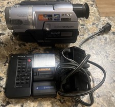 Sony DCR-TRV140 Digital8 Handycam Camcorder Bundle