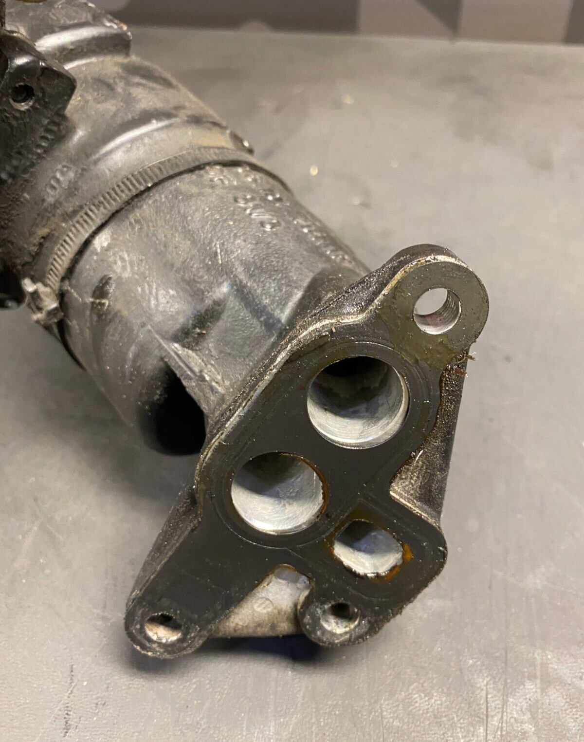 Porsche 911 GT3 2004 Oil filter housing