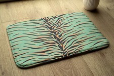 Non-Slip Bathroom Soft Rug Absorbent Mat - 90x60 cm - Tiger Stripe Abstraction