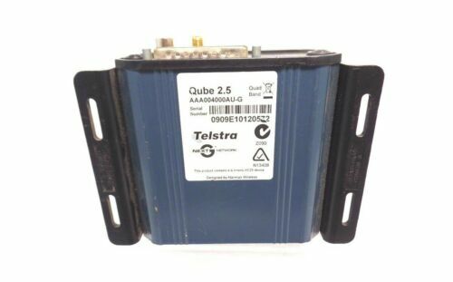 AS NEW TELSTRA GENUINE ORIGINAL NAVMAN GPS TRACKING DEVICE QUBE 2.5 WITH CABLE - Bild 1 von 1